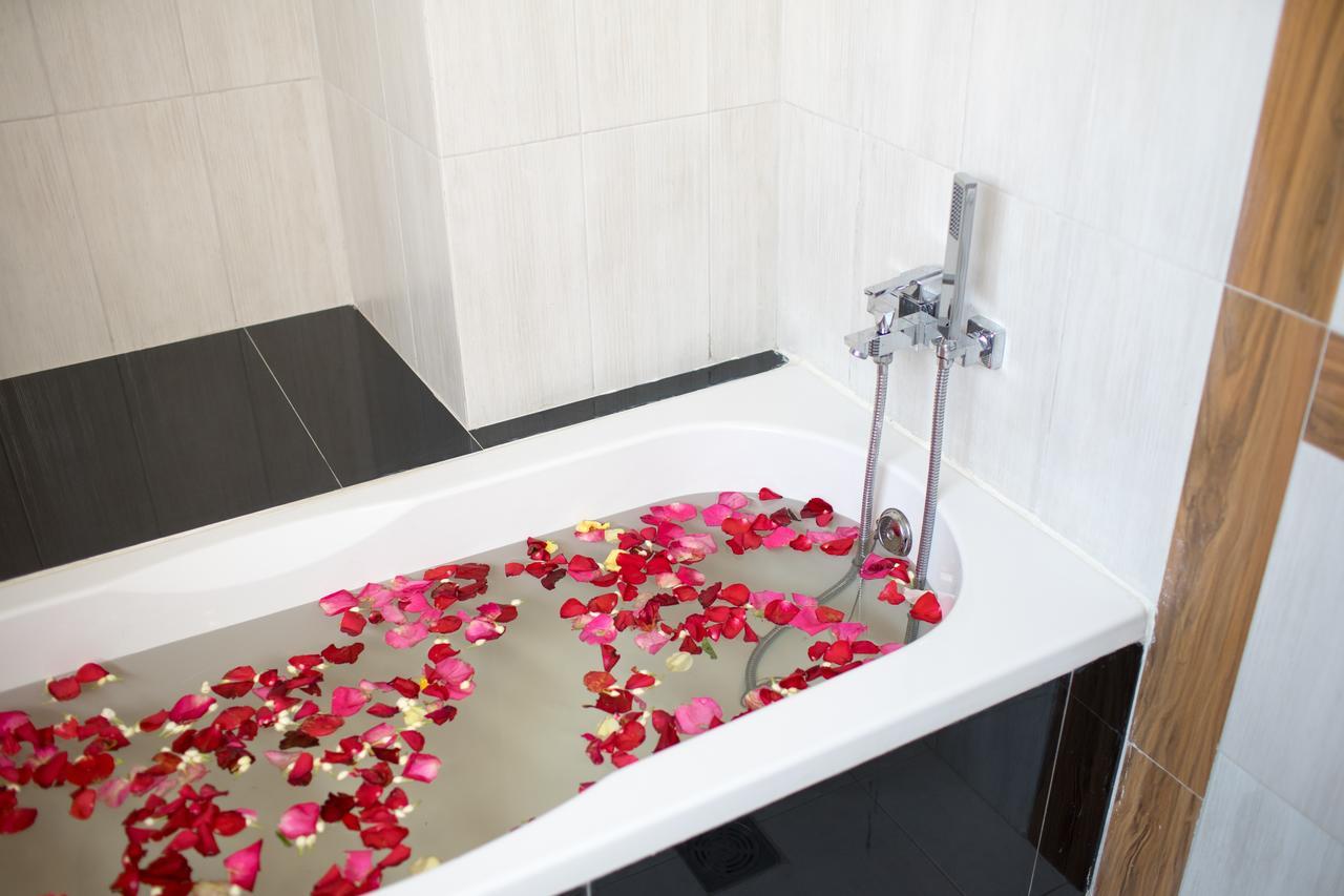 Kuch Oudom Hotel Пном Пен Екстериор снимка