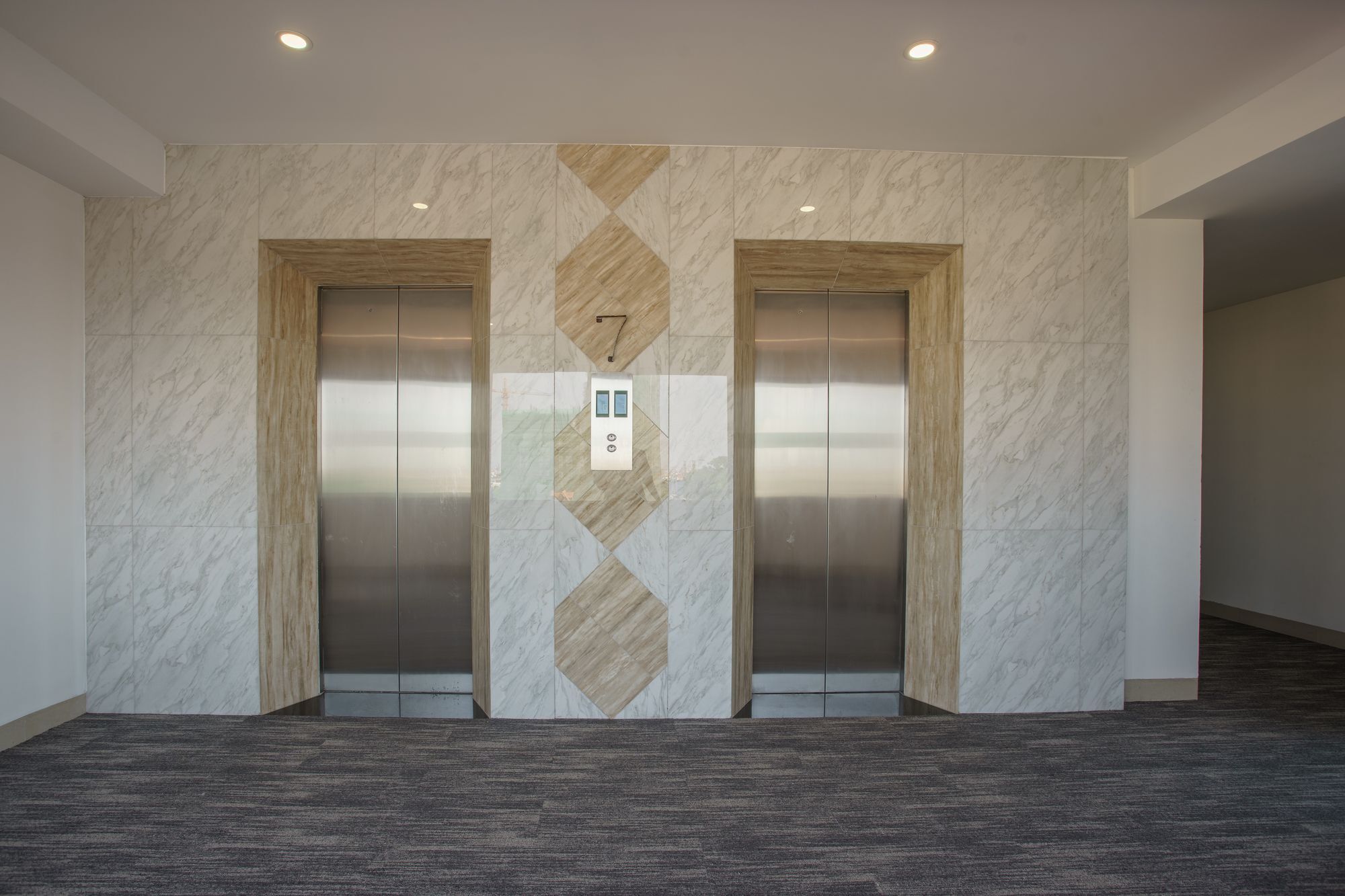 Kuch Oudom Hotel Пном Пен Екстериор снимка